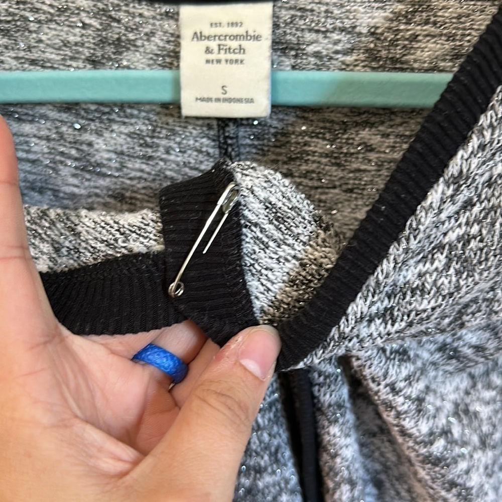 Abercrombie & Fitch Sweater - Picture 4 of 4